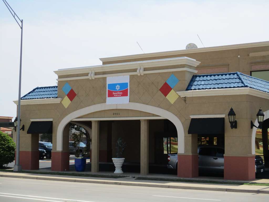 Surestay Plus Hotel By Best Western Lubbock Medical Center Exterior foto
